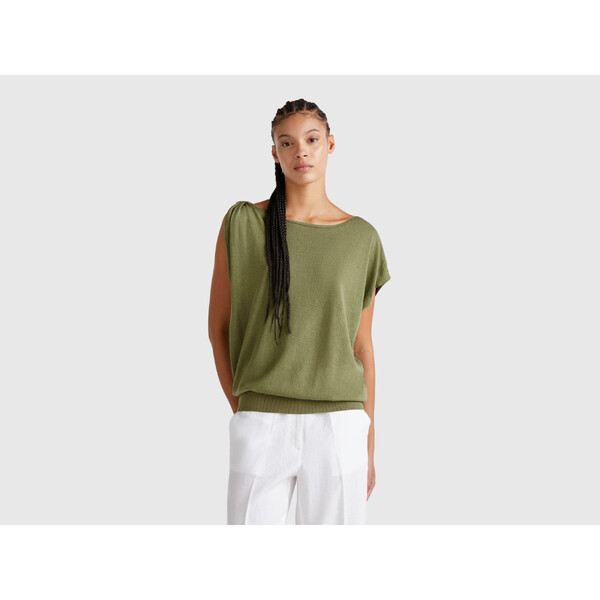 BOAT-NECK SWEATER.