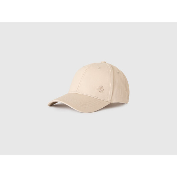 CAP WITH VISOR